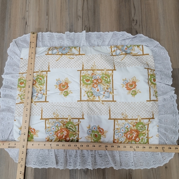 Set Of 2 Handmade Floral White Eyelet Lace Pillow Shams Cottage Core - Picture 5 of 8